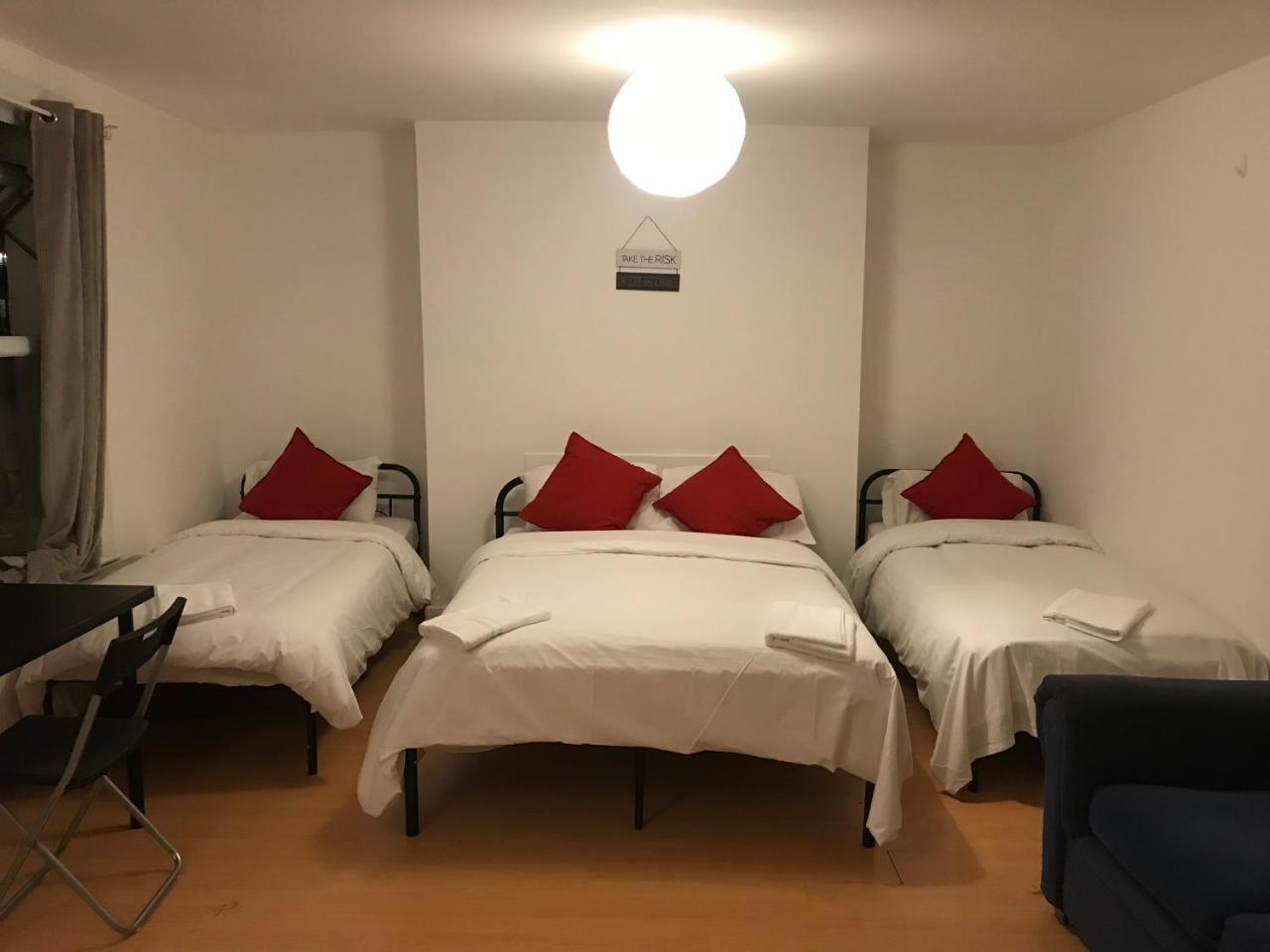 Poplar Guest House London Eksteriør bilde