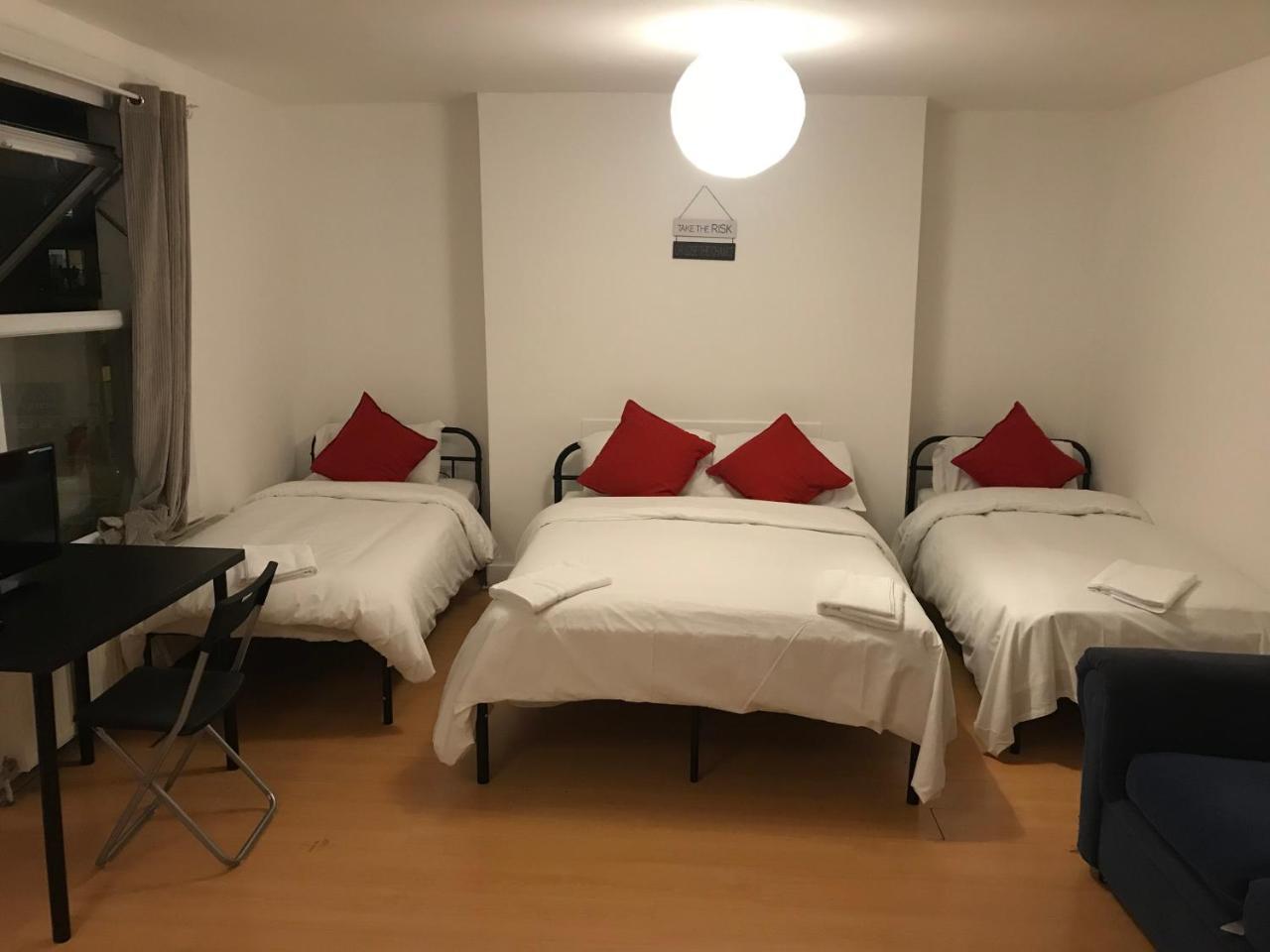 Poplar Guest House London Eksteriør bilde