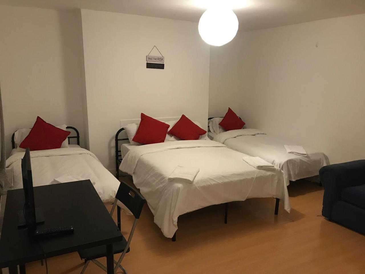 Poplar Guest House London Eksteriør bilde
