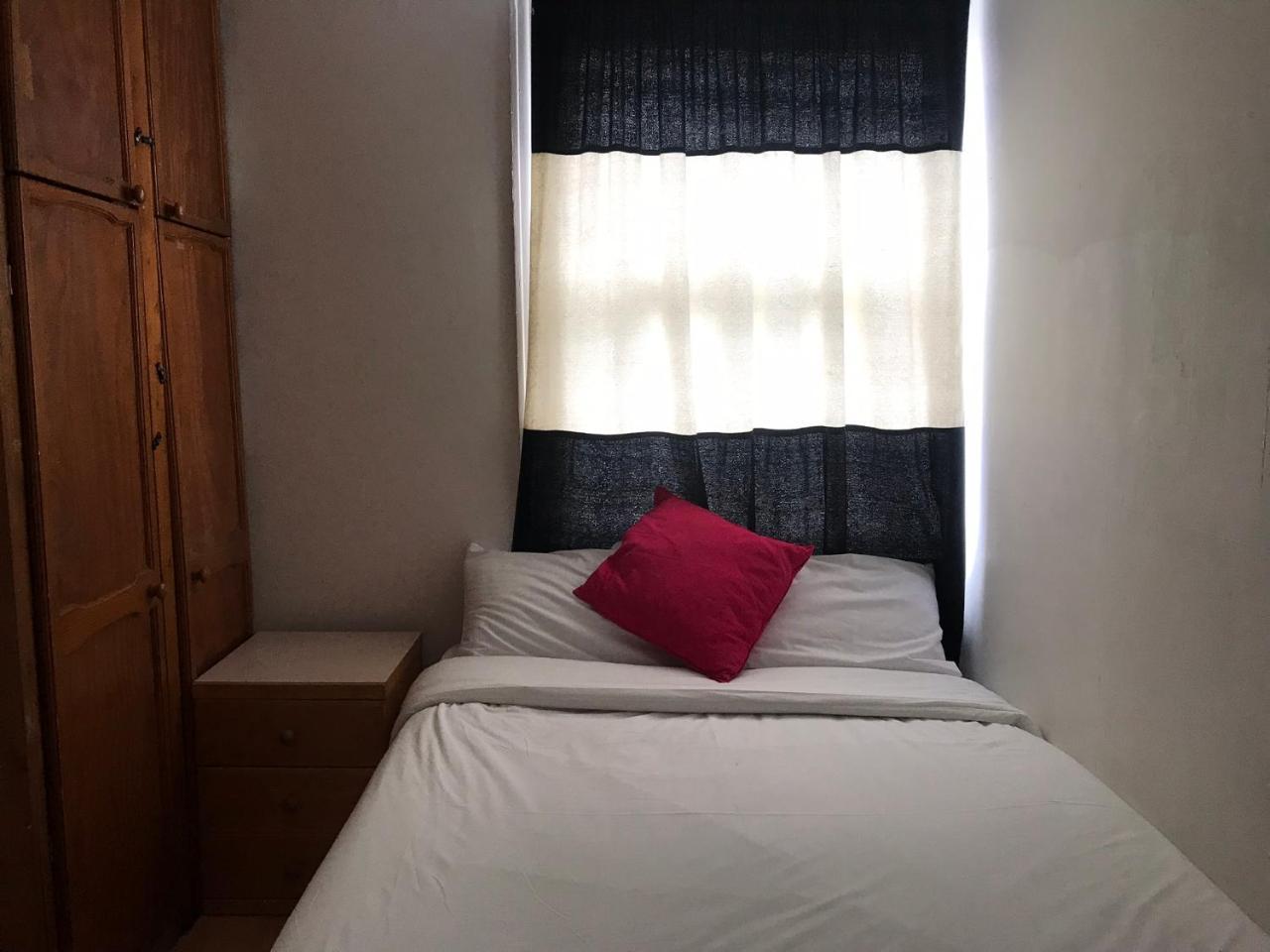 Poplar Guest House London Eksteriør bilde