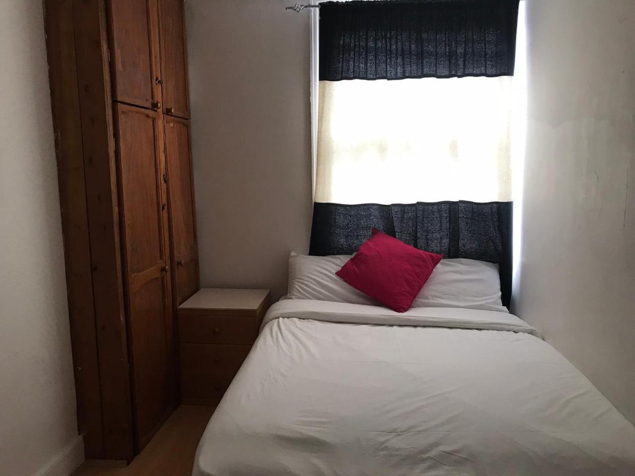 Poplar Guest House London Eksteriør bilde